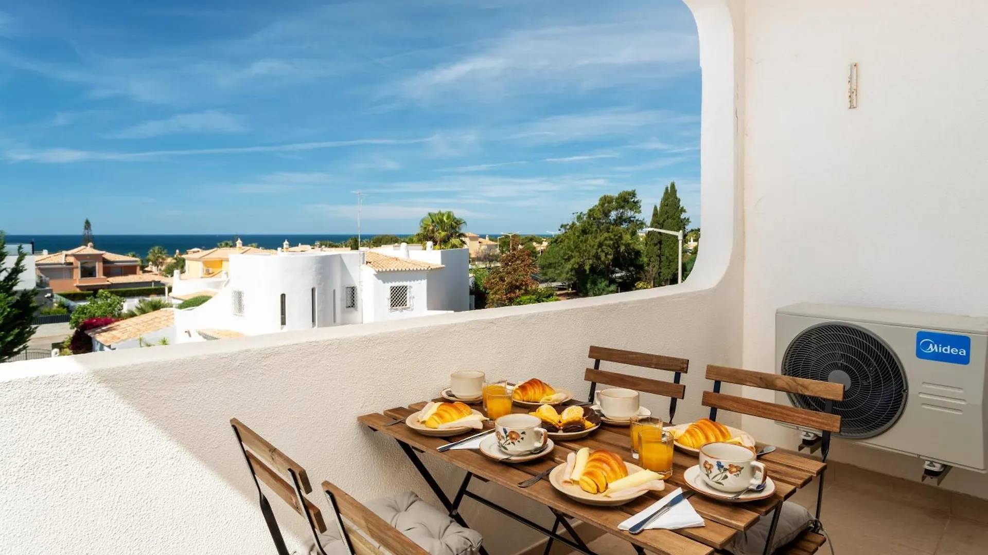 Host Wise - Bright Lovely Flat - Balcony Guia  0*, Guia (Faro) Portugal